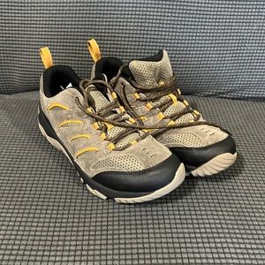 NWOT -Merrell White Pine Vent Men`s Hiking Trail Shoes Boulder J09583